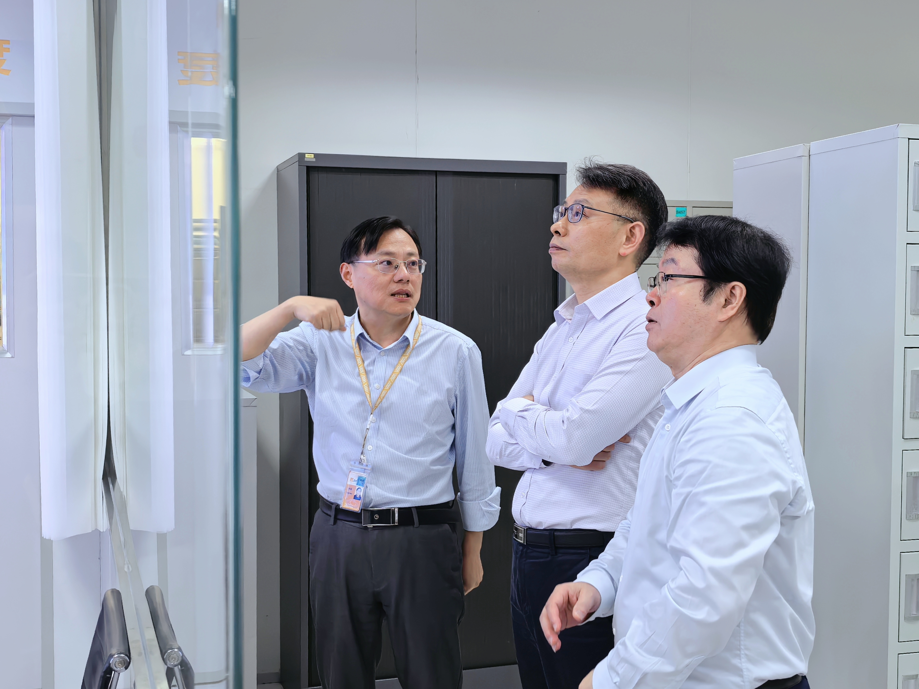 5.9新利18集团党委副书记、董事白勇一行莅临调研 (8) 5.9新利18集团党委副书记、董事白勇一行莅临调研 (8)